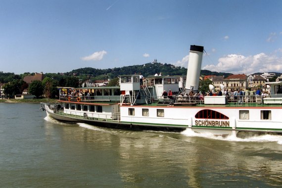 Schifffahrt auf der Donau - DFS Schönbrunn